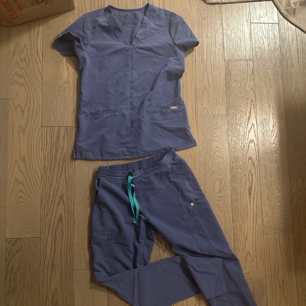 Blue Figs Scrub Set with Teal Drawstring